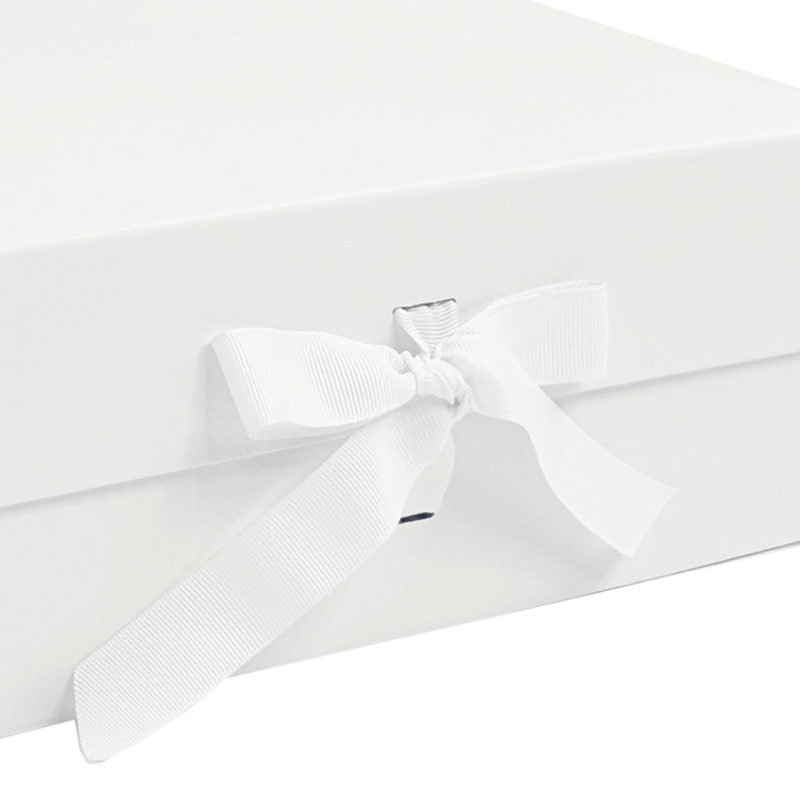 White A4 Shallow Magnetic Gift Boxes With Changeable Ribbon