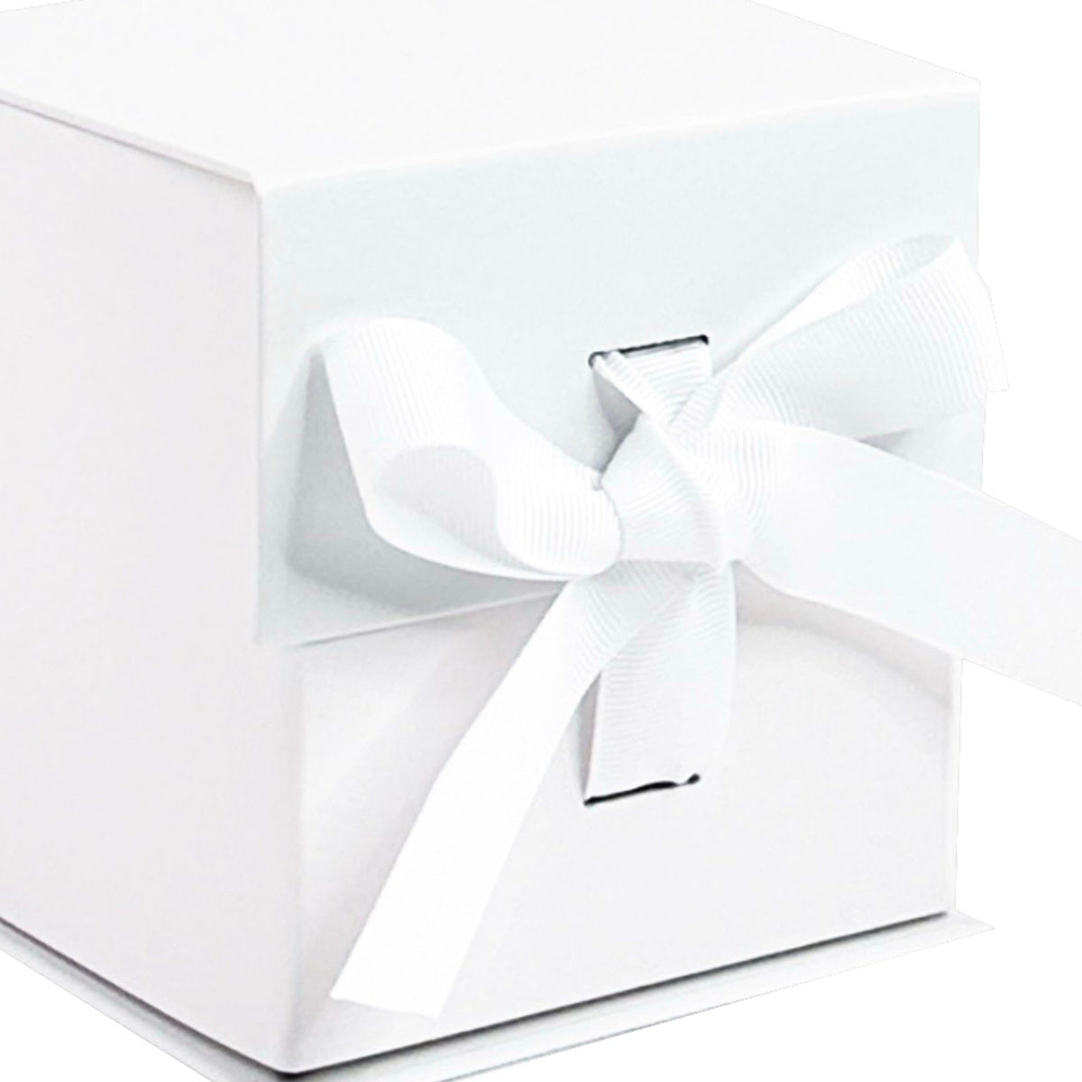 White Small Cube Magnetic Gift Boxes With Changeable Ribbon